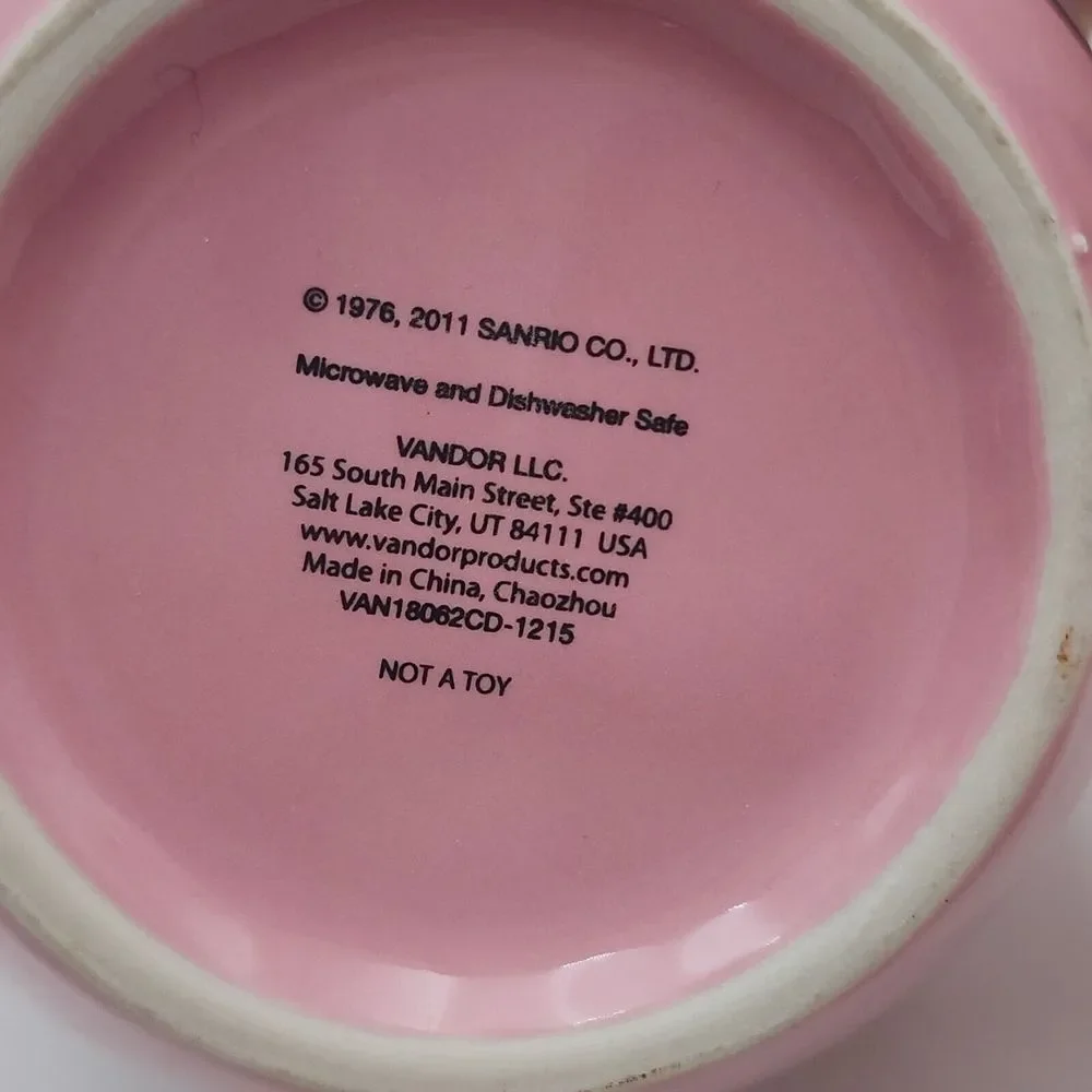 Sanrio‎ 2011 HELLO KITTY Pink Barrel Ceramic Coffee Tea Mug w/Butterflies 18 oz